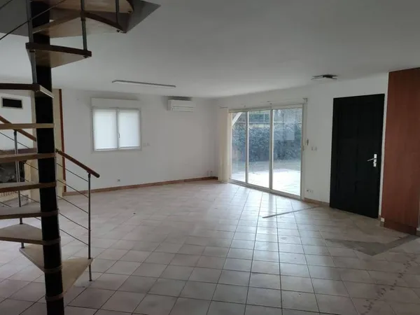 Maison 5 pièces 197 m²
