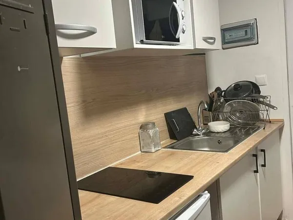 Studette 2 pièces 14 m²