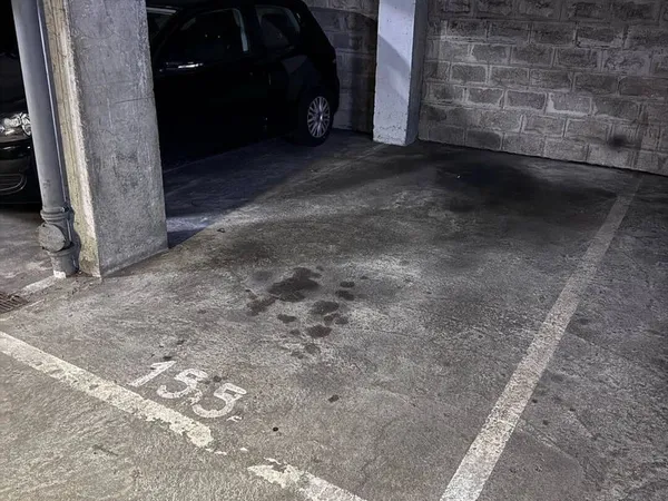 Parking 12 m²