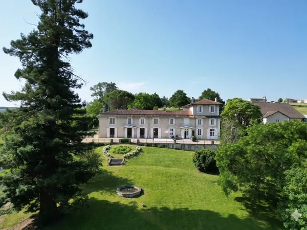 Maison 568 m²