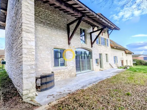 Villa 9 pièces 345 m²