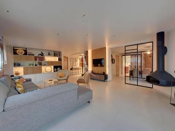Maison 8 pièces 190 m²
