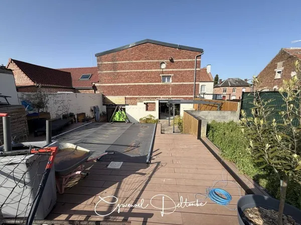 Maison 6 pièces 286 m²