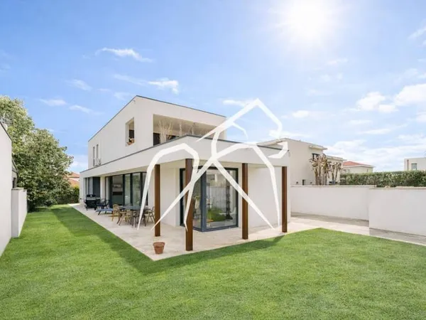 Maison 194 m²