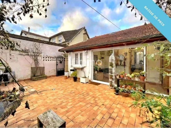 Maison de plain-pied 2 pièces 63 m²