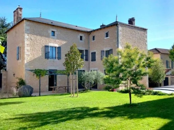 Maison 8 pièces 287 m²