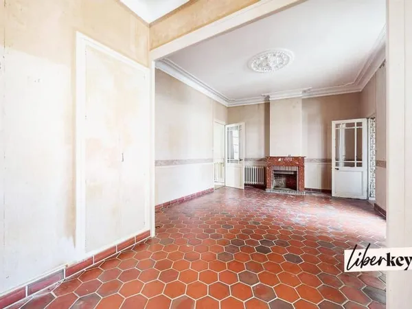 Maison 8 pièces 198 m²