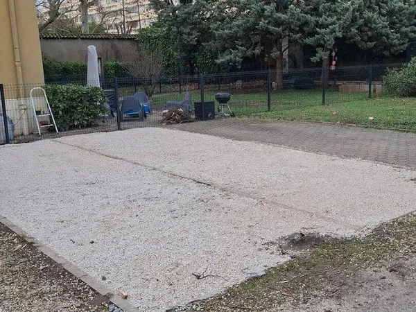Parking 14 m²