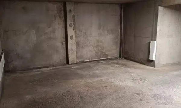 Parking 13 m²