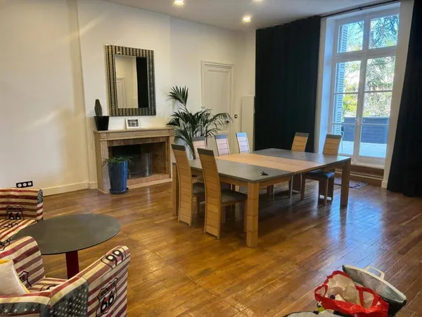 Appartement 4 pièces 140 m²
