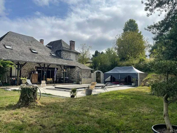 Maison 6 pièces 211 m²