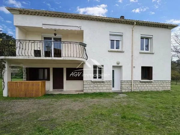 Maison 8 pièces 141 m²