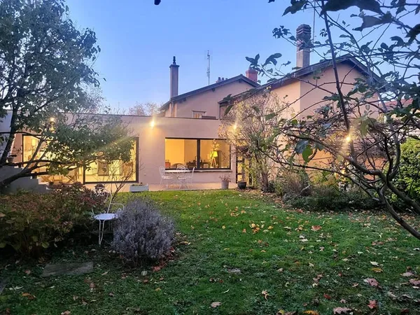 Maison 8 pièces 162 m²