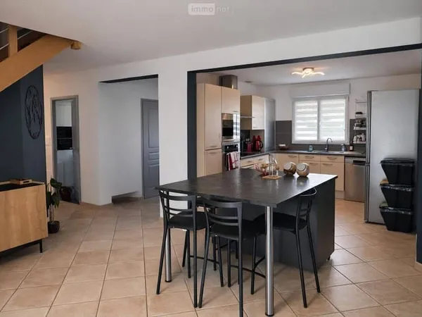 Studio 5 pièces 155 m²