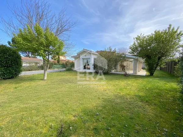 Maison de plain-pied 5 pièces 136 m²