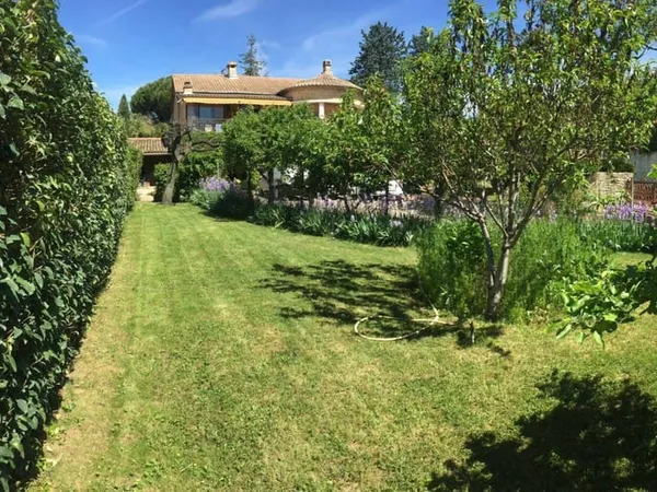 Maison 9 pièces 220 m²