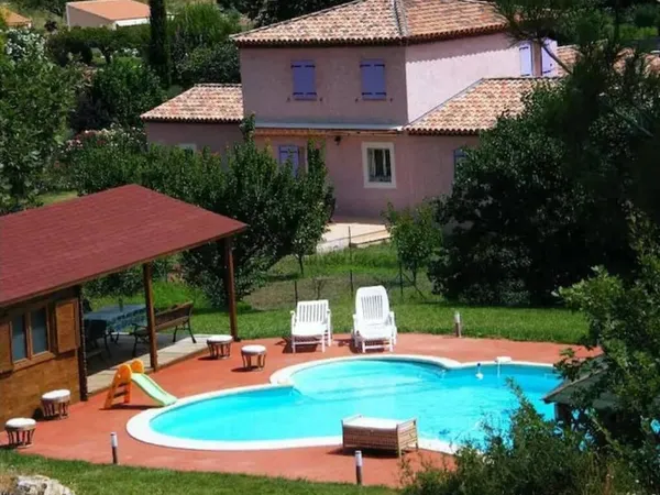 Villa 7 pièces 200 m²