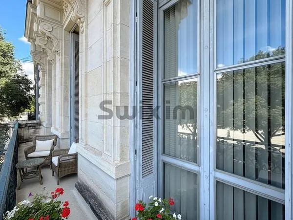 Bureaux 187 m²