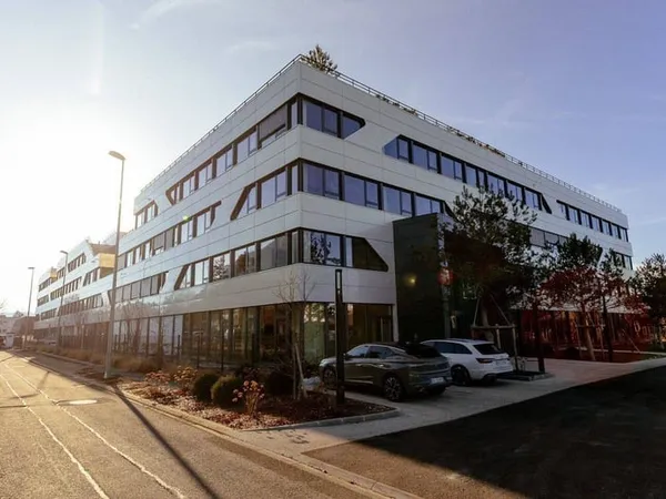 Bureaux 11042 m²