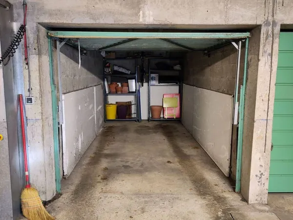 Parking 14 m²