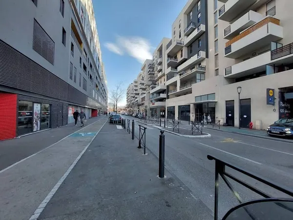 Stationnement Location Marseille   75€