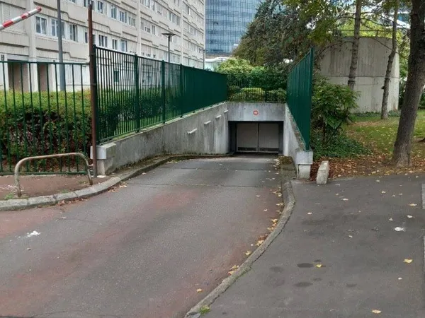 Parking 12 m²