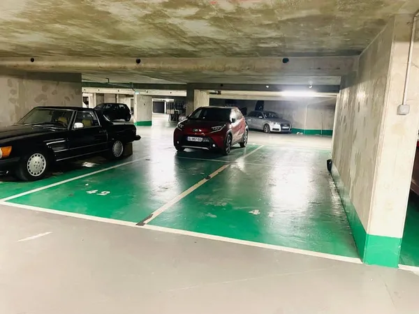 Parking 14 m²