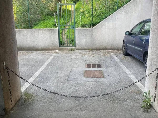 Parking 14 m²