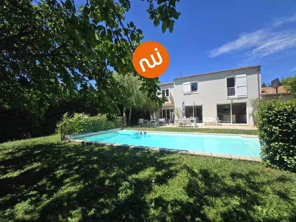 Maison 6 pièces 157 m²