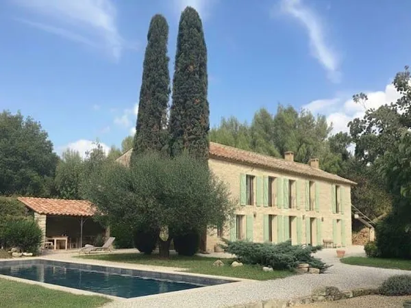 Maison 7 pièces 300 m²
