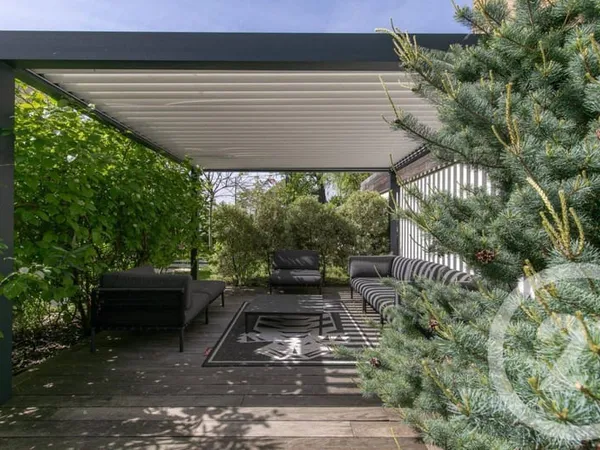 Maison 7 pièces 259 m²