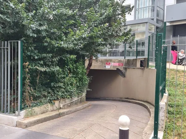 Parking 10 m²