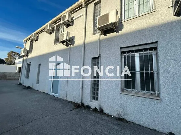 Local commercial 80 m²