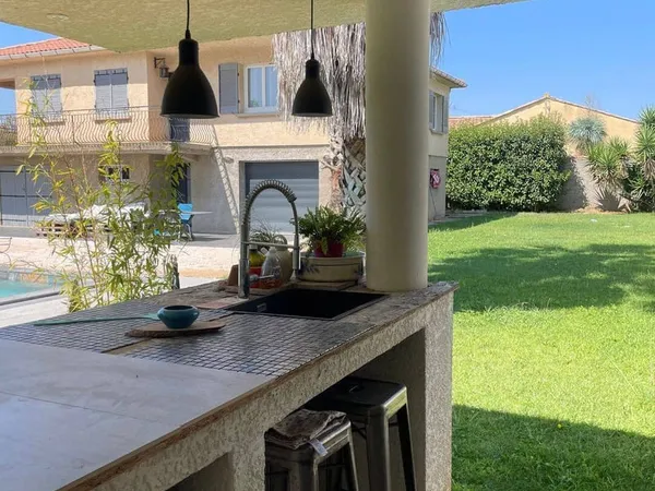 Maison 7 pièces 180 m²