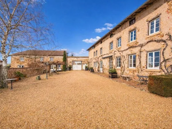 Villa 20 pièces 1390 m²
