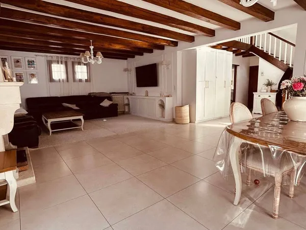Maison 6 pièces 147 m²