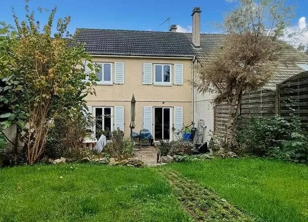 Maison 1 pièce 126 m²