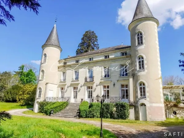 Château 20 pièces 1100 m²