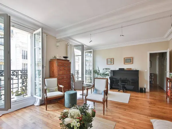 Appartement 6 pièces 103 m²
