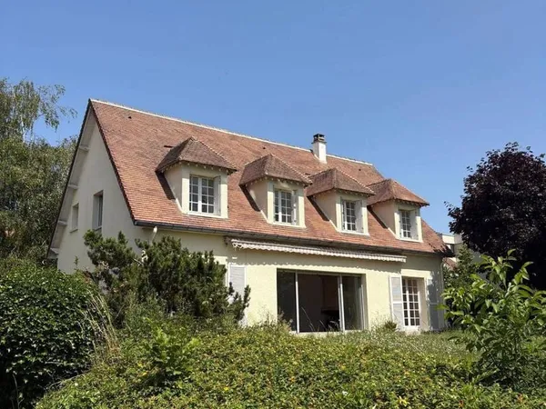 Maison 7 pièces 180 m²