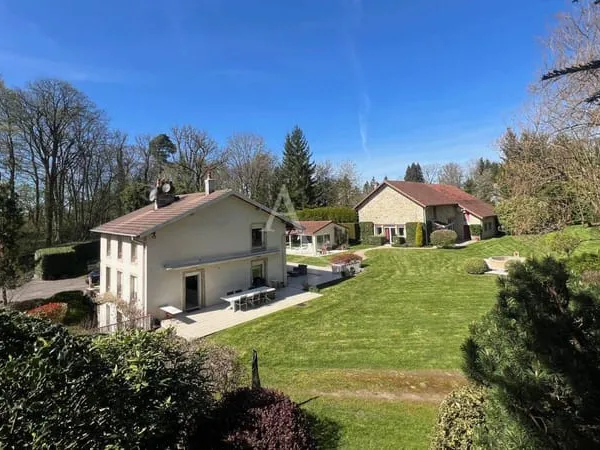 Maison 6 pièces 200 m²