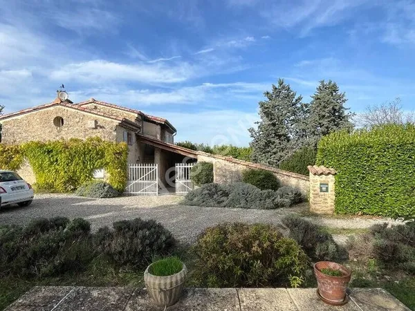 Maison 16 pièces 100 m²