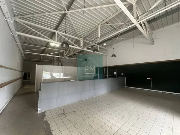 Local commercial 420 m²
