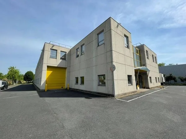 Local d'activité 2907 m²