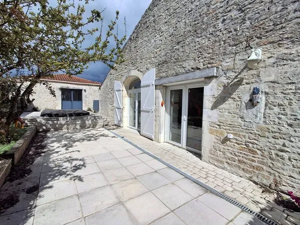 Maison 6 pièces 257 m²