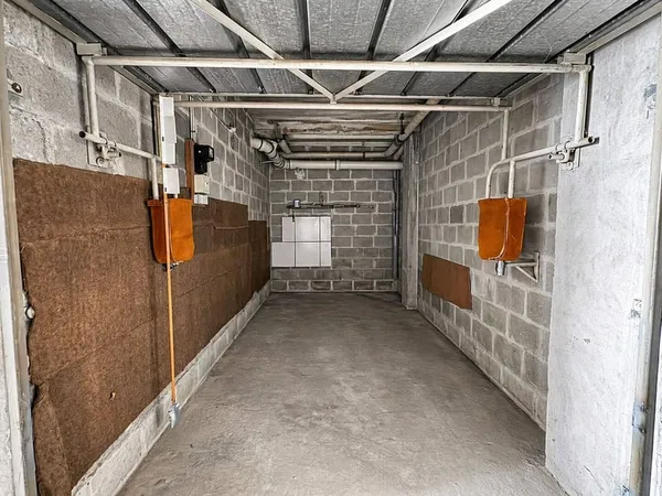 Parking 13 m²