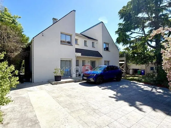 Maison 8 pièces 248 m²
