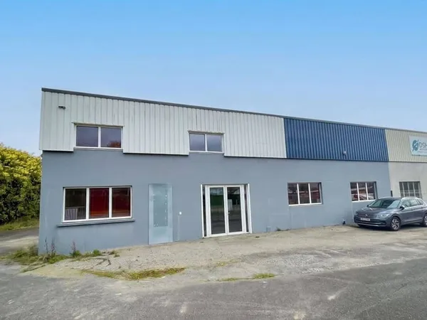 Local d'activité 650 m²