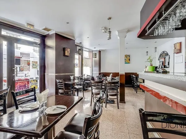 Local commercial 96 m²