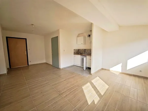 Studio 1 pièce 28 m²
